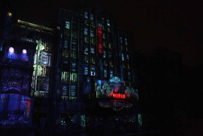 Illustration for article titled Resident Evil's Theme Park Attraction Looks Surprisingly Awesome